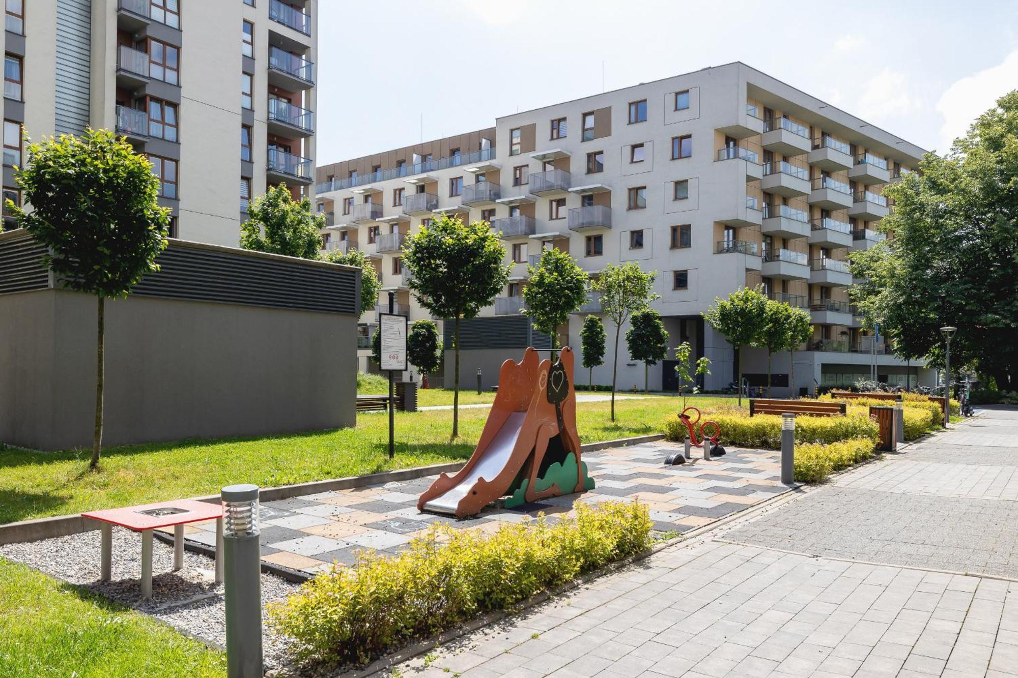 Przytulny Apartament Na Wroclawskiej Z Parkingiem W Krakowie By Noclegi Renters Eksteriør billede
